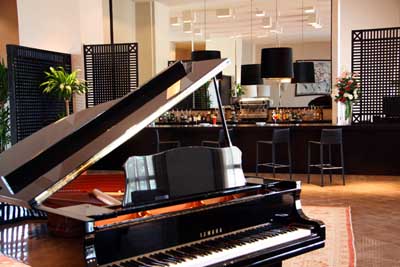 Piano Bar en el Hotel Andalucia Golf